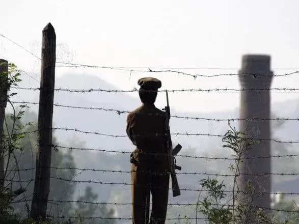 ЗМІ: Північна Корея перестала оформляти туристичні візи