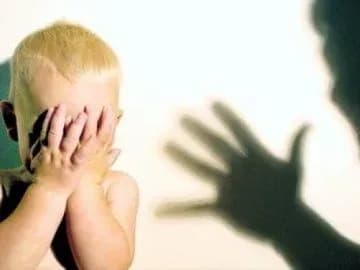 На Кіровоградщині соцпрацівники забрали з родини заморену голодом дитину