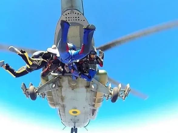 ССП провели парашютные соревнования над Черным морем