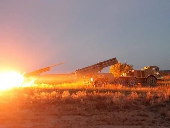 В Об'єднаних силах показали, як вчилися стріляти з "Ураганів"