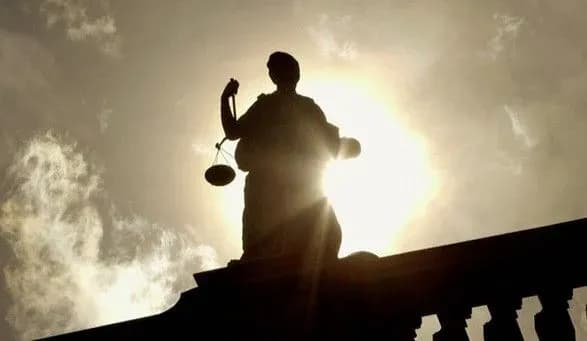 На Донеччині чоловіку за потрійне вбивство загрожує довічне