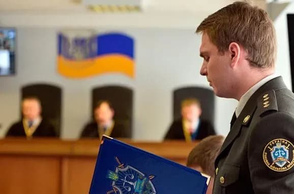 Янукович зрадив свій народ і армію: повний текст виступу прокурорів у дебатах