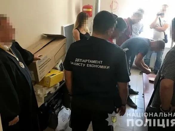 На Луганщині суддю взяли на хабарі у 10 тис. гривень