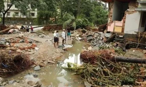 В Індії третій день вирує повінь: загинули сотні людей