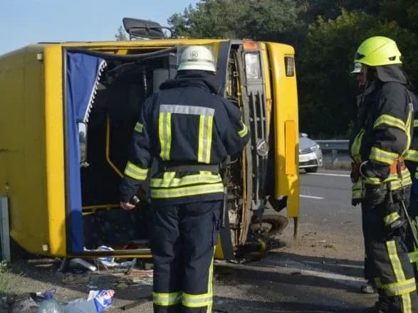 Кількість постраждалих у масштабній ДТП під Дніпром зросла