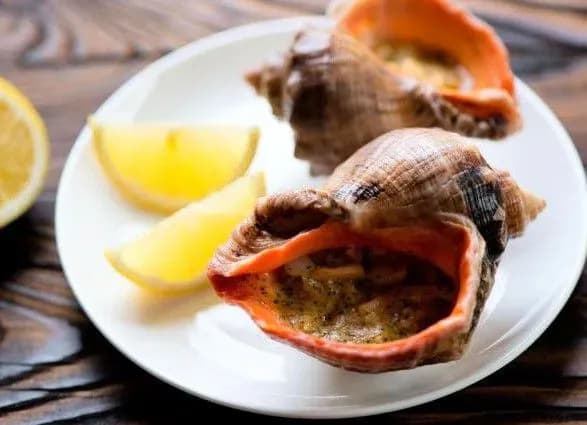 На Чорному морі піймали бракон’єрів із майже тонною рапани