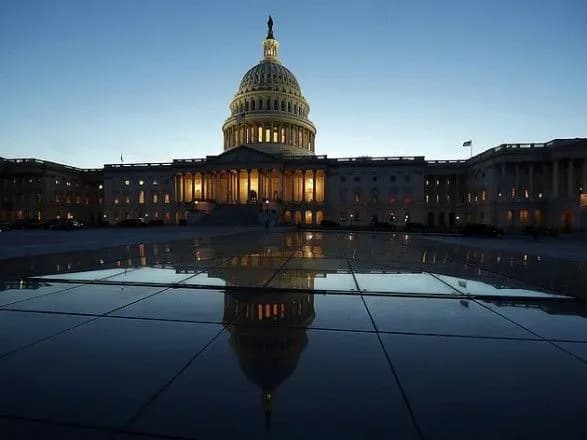 США вводять мита в 25% на товари з Китаю вартістю 16 млрд доларів