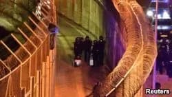 В іспанську Сеуту прорвалися понад сто нелегалів