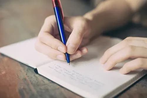 Проєкт і етер: у Міносвіти презентували проект нової редакції правопису