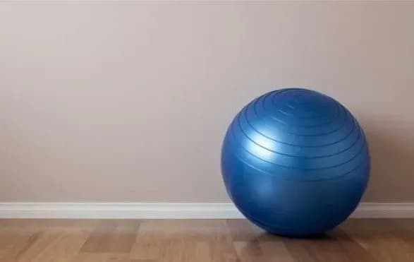 У Гонконзі чоловік вбив дружину та доньку м'ячем для йоги - ЗМІ