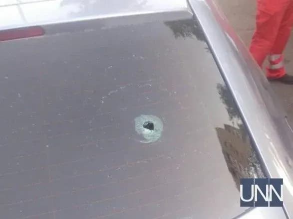 В Одесі дівчина відкрила стрілянину у людному місці