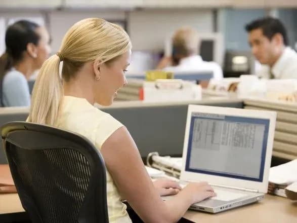 Українців влаштовуватимуть на роботу кар'єрні радники