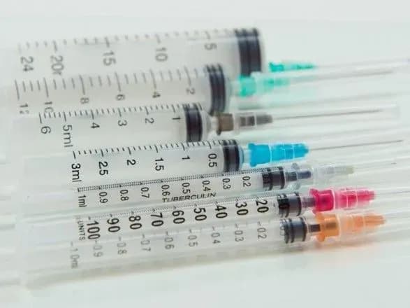 Кияни закликали місцеву владу створити пункти утилізації домашніх медвідходів