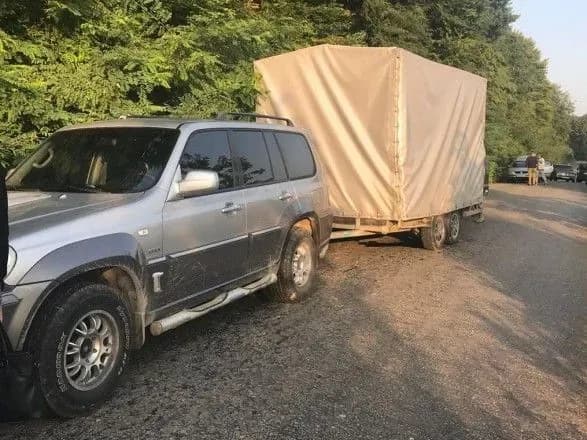 Прикордонники на Львівщині затримали контрабандистів із дельтапланом