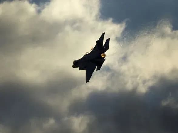 ВПС Ізраїлю завдали удару по авіабазі в Сирії, сирійські ЗМІ - все заперечують