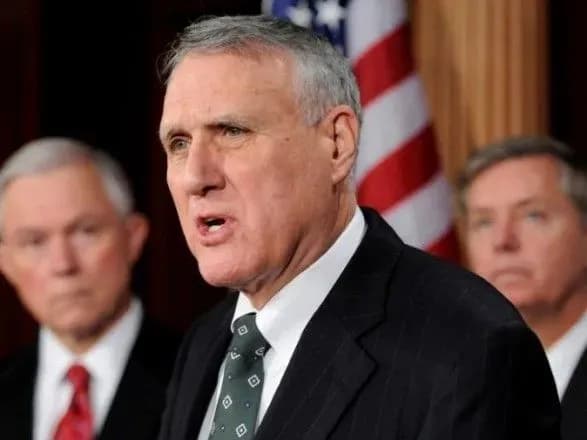 Стало відомо, хто замінить Маккейна у сенаті США