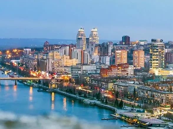 "Дніпро - місто переможців і патріотів", - Павелко привітав земляків із Днем міста