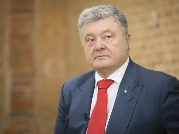 Порошенко нагадав, що подання на ЦВК більше року лежить в Раді
