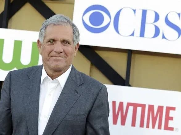 Обвиняемый в домогательствах экс-глава CBS станет советником телекомпании