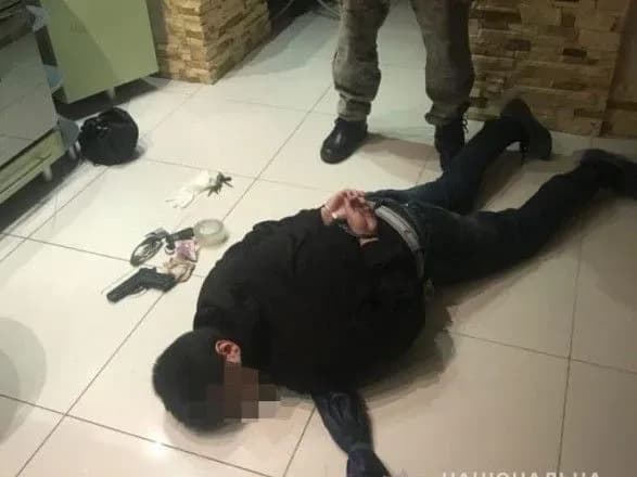 У Черкасах чоловік хотів вбити заможну жінку і заволодіти її грошима