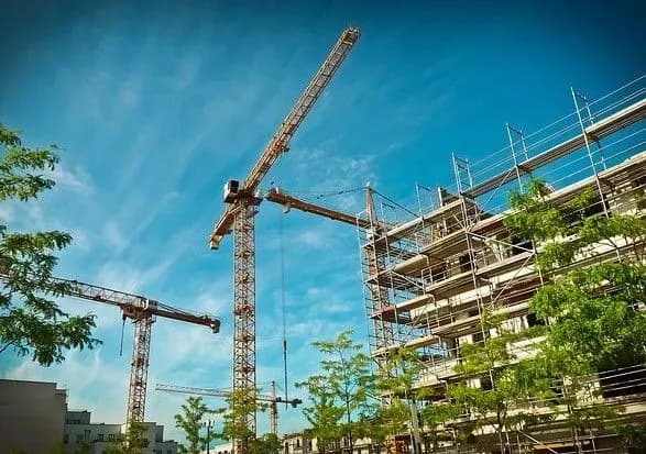 У Польщі українець впав з 15-го поверху