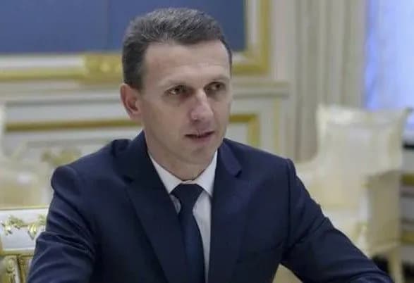 Голова ДБР заявив про телефонні погрози його дружині