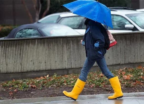 По півдню і заходу України сьогодні вдарять грози