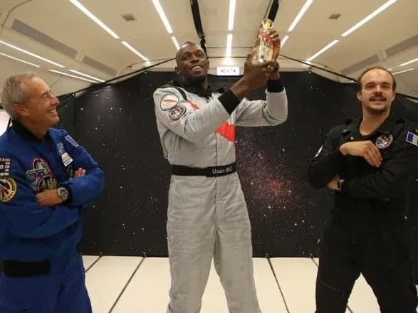 Легендарний спринтер Болт виграв забіг у невагомості