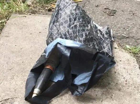 Одесит викинув бойовий снаряд через вікно квартири, розташованої на тринадцятому поверсі