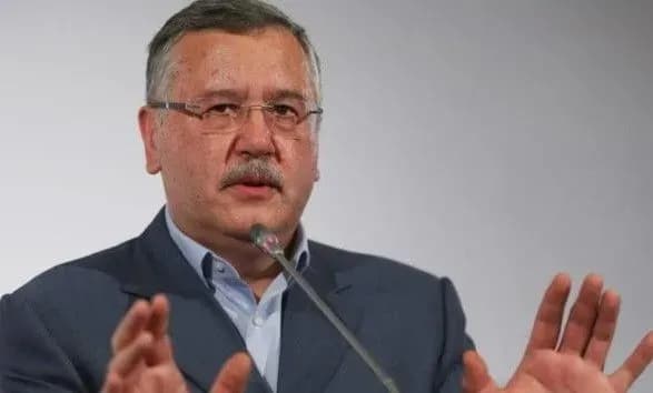 Модератор форума YES упрекал Гриценко в неэффективной работе на должности министра обороны