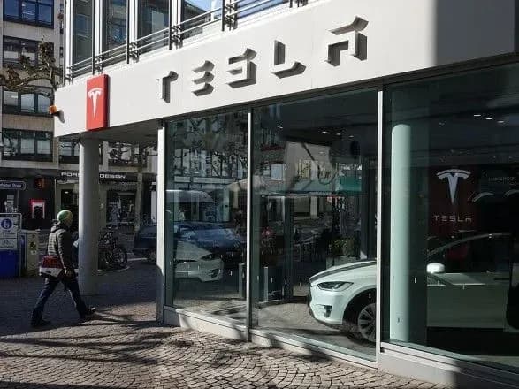 У Tesla заявили про співпрацю з Мін'юстом США в розслідуванні проти компанії