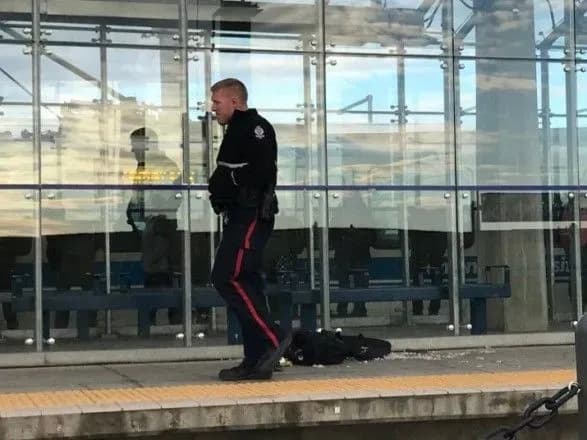 СМИ: полиция Эдмонтона задержала мужчину, напавшего на людей с ножом