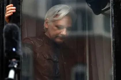 Reuters: Еквадор хотів зробити Ассанжа дипломатом і відправити до Москви