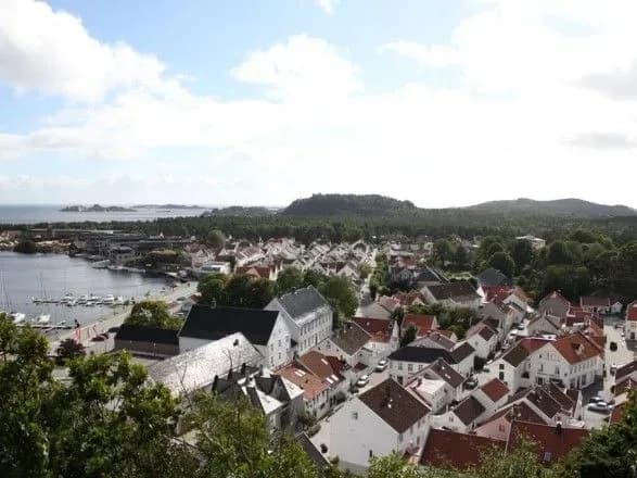 У Норвегії через ураган без електрики залишилися більше 30 тисяч будинків