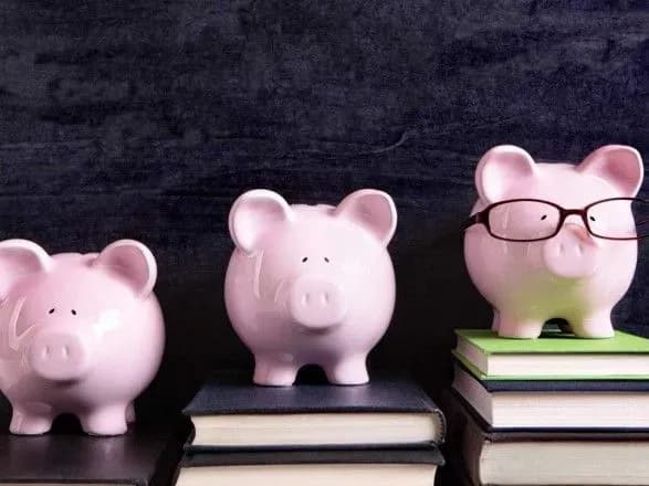 Президента попросили ввести стипендію для відмінників у старшій школі