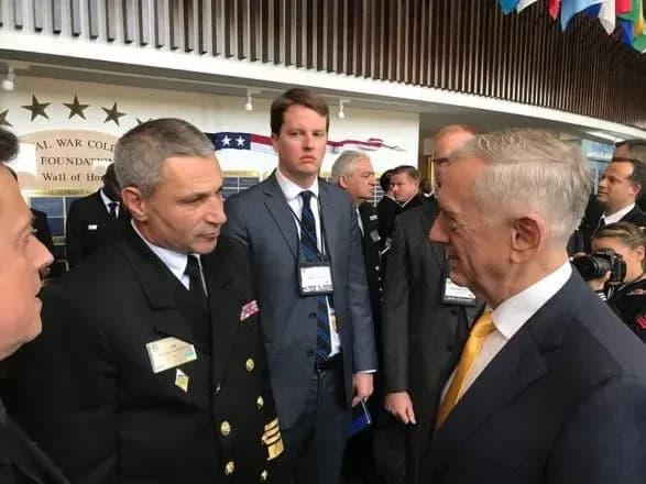Командувач ВМС розповів голові Пентагону про дії Росії в Чорному та Азовському морях