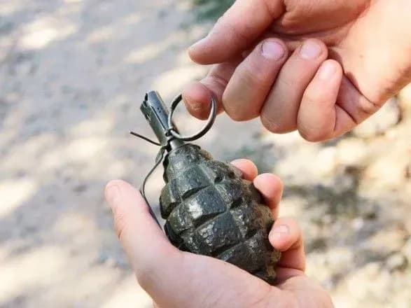 У Києві чоловік перевозив у метро гранати