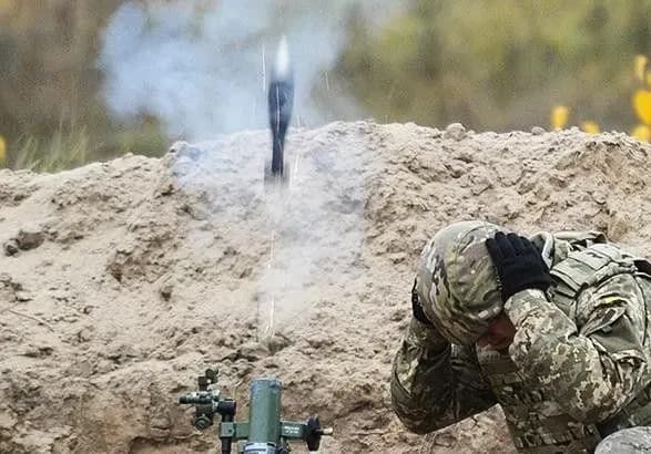 Від початку доби ворог двічі обстріляв позиції українських бійців на Донбасі