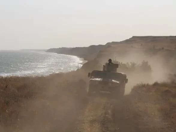 Прикордонники провели бойові навчання на узбережжі Азовського моря