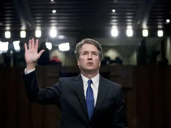 Кандидат в Верховний суд США під присягою відкинув звинувачення в сексуальному насильстві