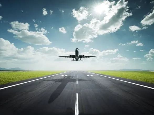 Порошенка попросили допомогти Дніпру отримати від Кабміна 2,7 млрд грн на новий аеропорт