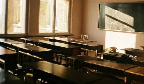 Хімвикиди в Криму: у школах і дитсадках Херсонщини відновили навчання