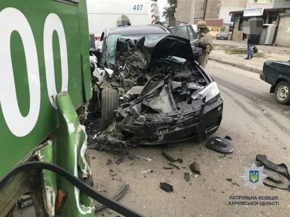 Через ДТП у Харкові госпіталізували шістьох людей