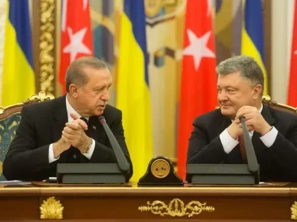 Порошенко попросив у Ердогана сприяння у звільненні бранців Кремля