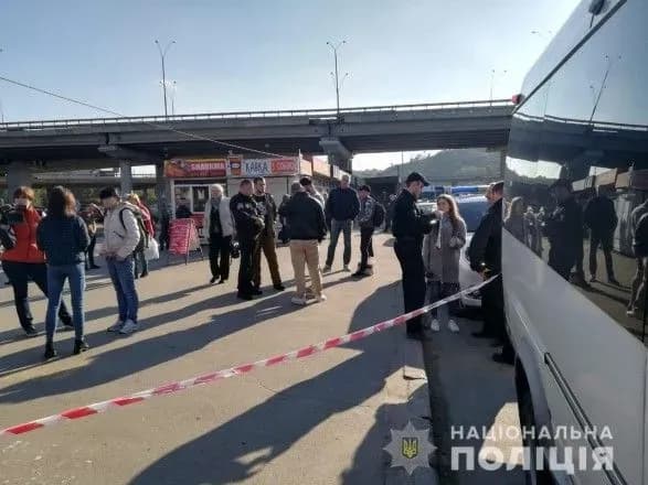 У поліції розповіли подробиці конфлікту у маршрутці на Видубичах