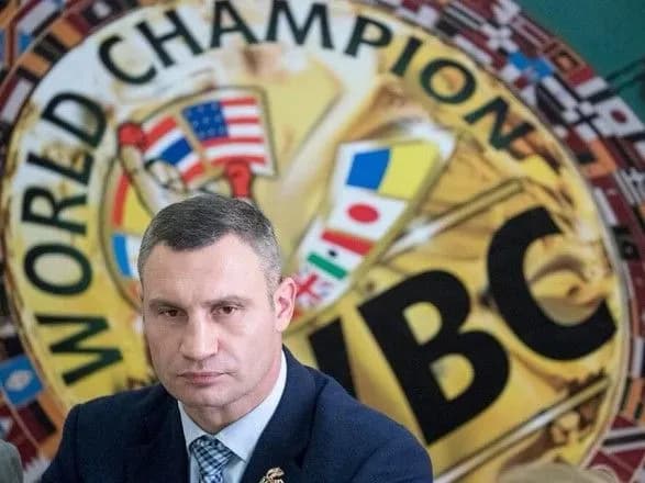 Кличко пообіцяв провести шоу талантів та захід із Льюїсом на Конгресі WBC