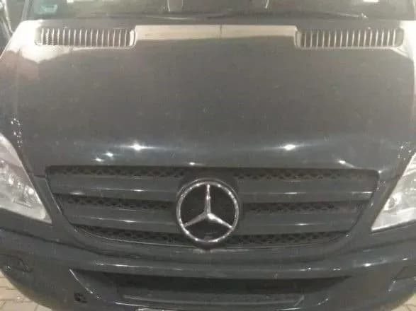 Українець намагався завезти з Польщі 630 кг м’ясних консервів