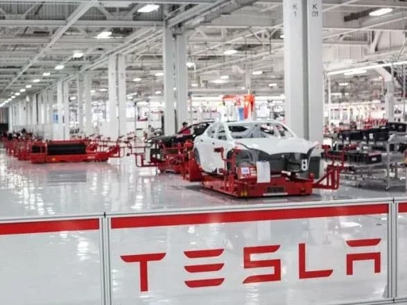Акції Tesla за підсумками біржових торгів у США додали у вартості більше 17%