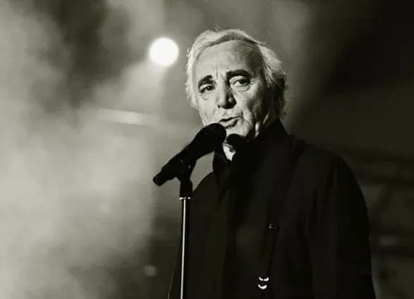 Помер відомий співак Шарль Азнавур