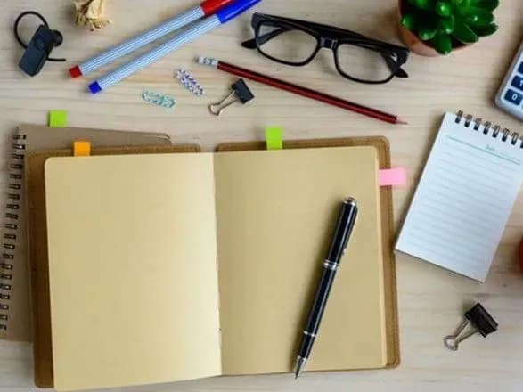 Що зміниться для українців у жовтні: початок призову, тарифи, ціни на залізничні квитки